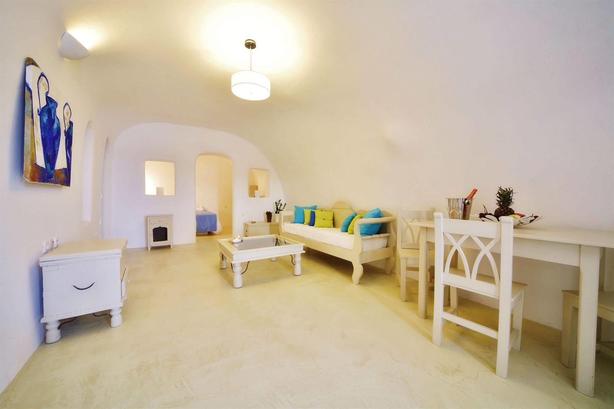 Chroma Suites Oia  Exterior photo