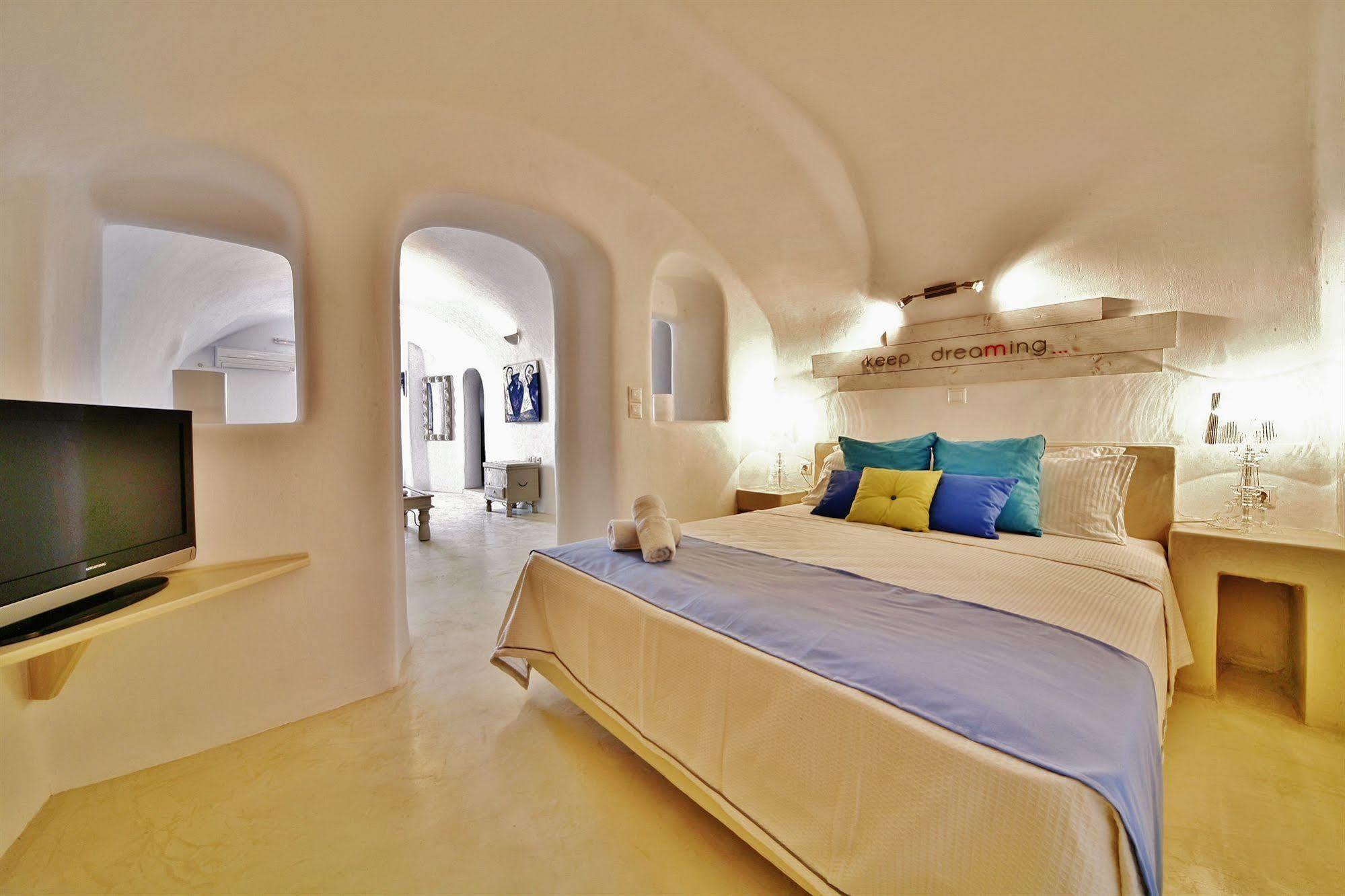 Chroma Suites Oia  Exterior photo
